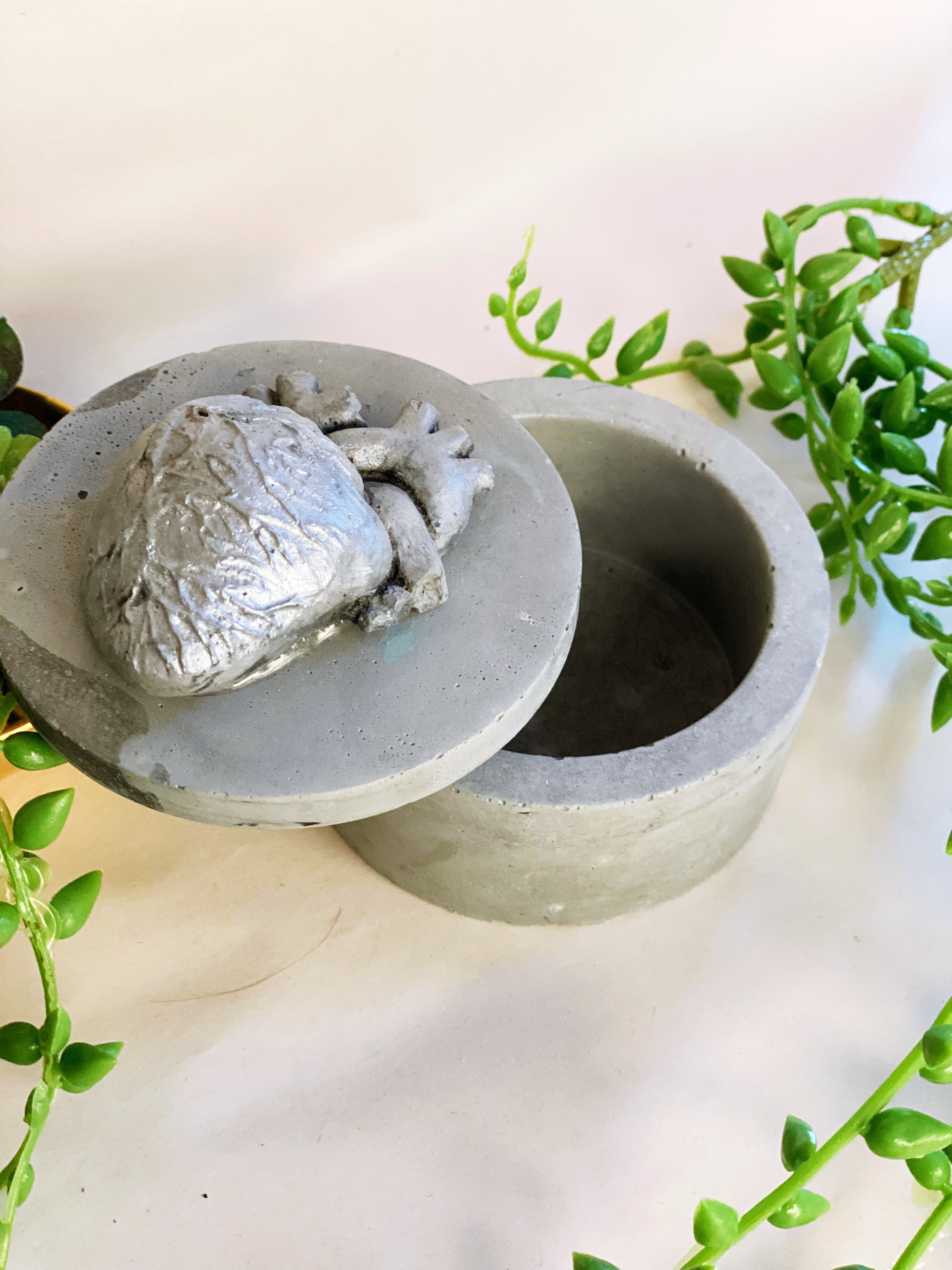 Concrete Container with Lid
