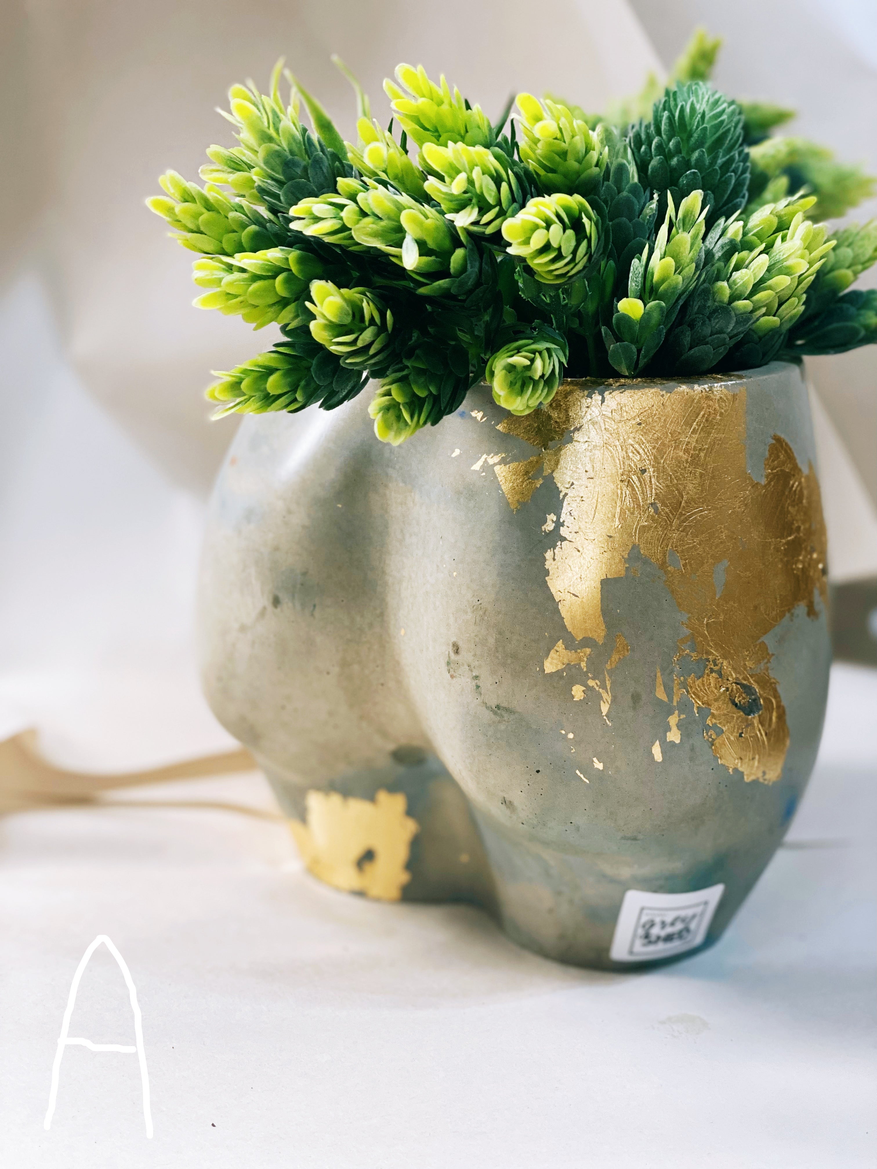 Little Booty Planter