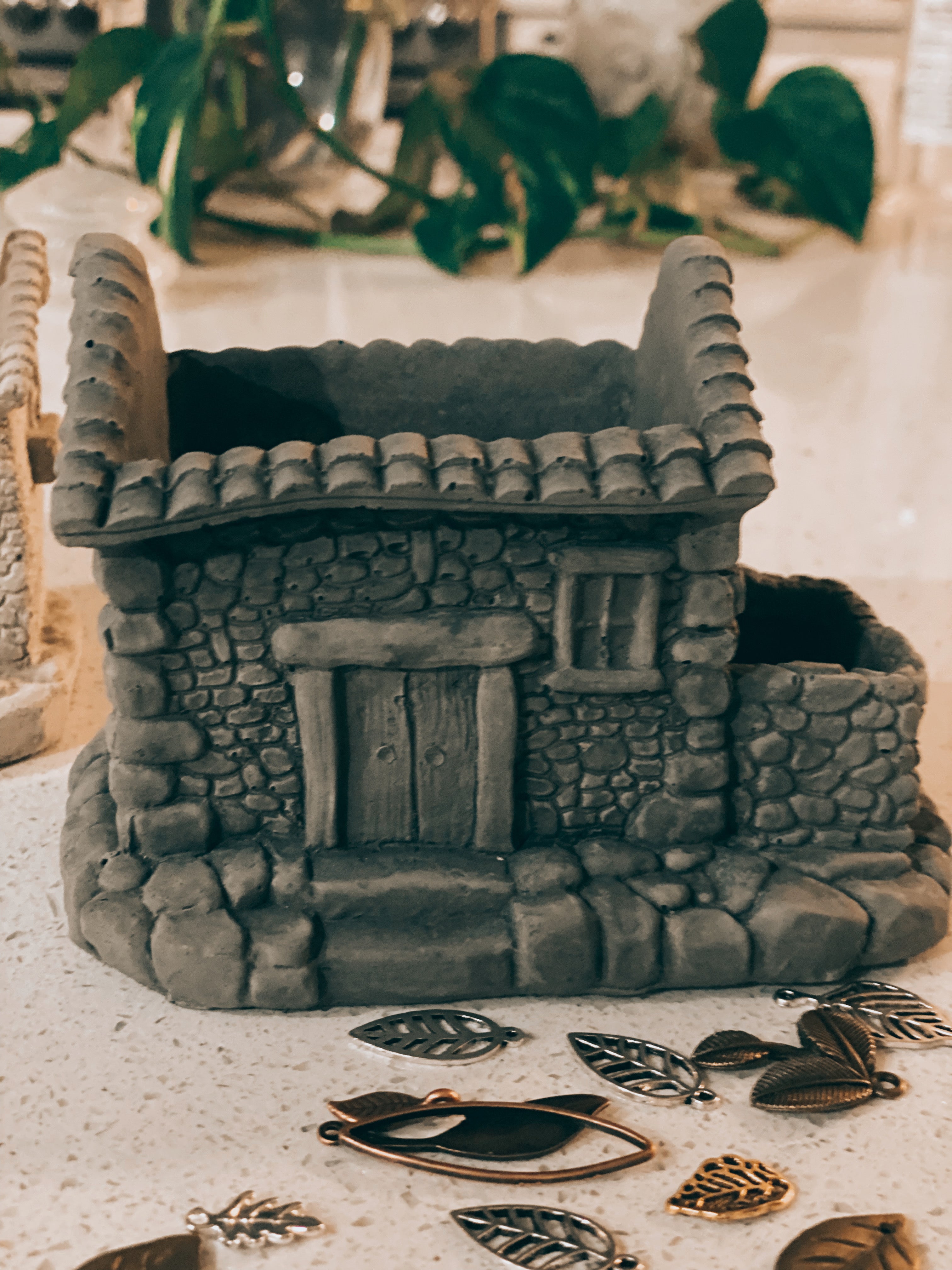 Cottages Planters