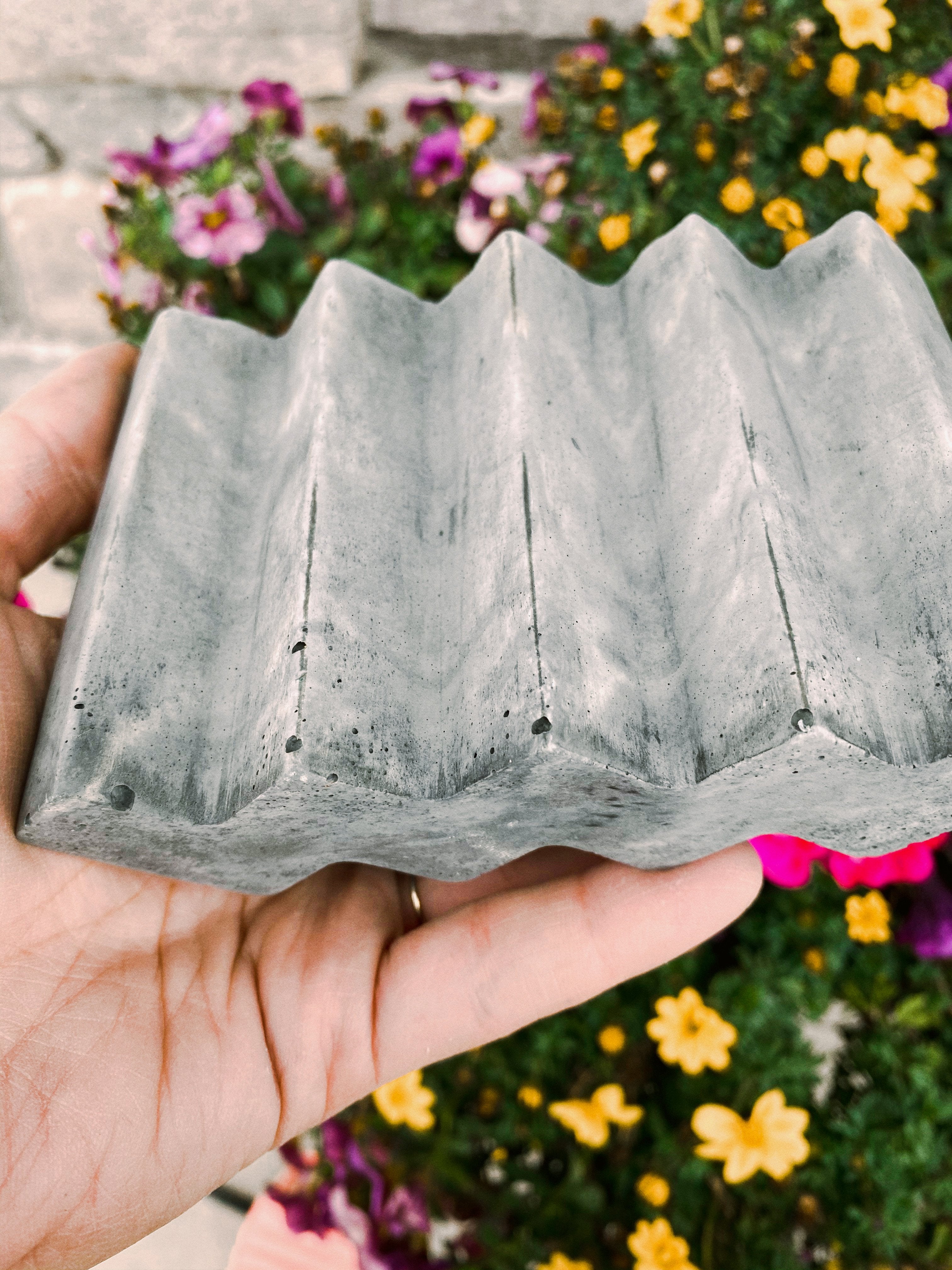 Zig Zag Soap Dish - Grey Shed