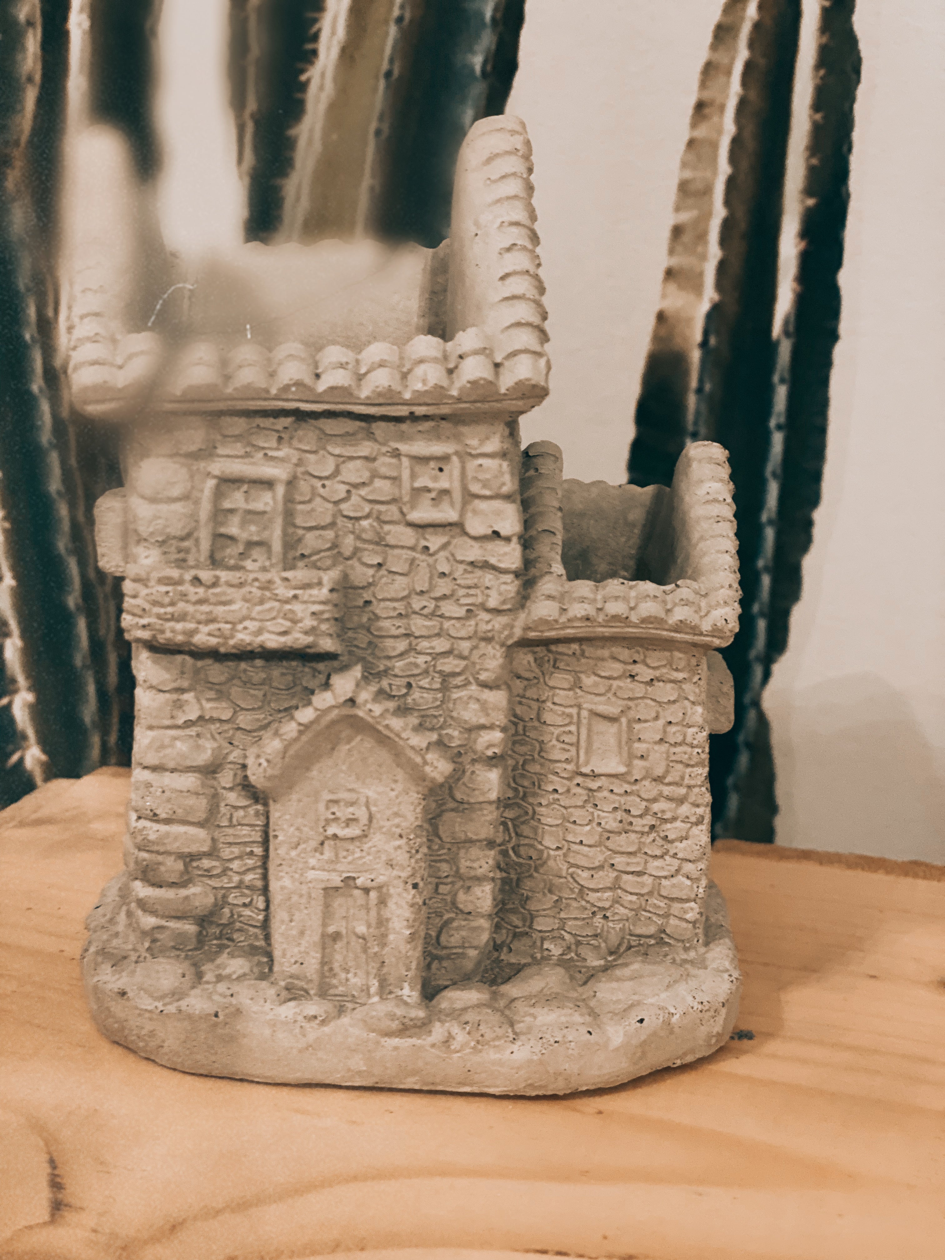 Cottages Planters
