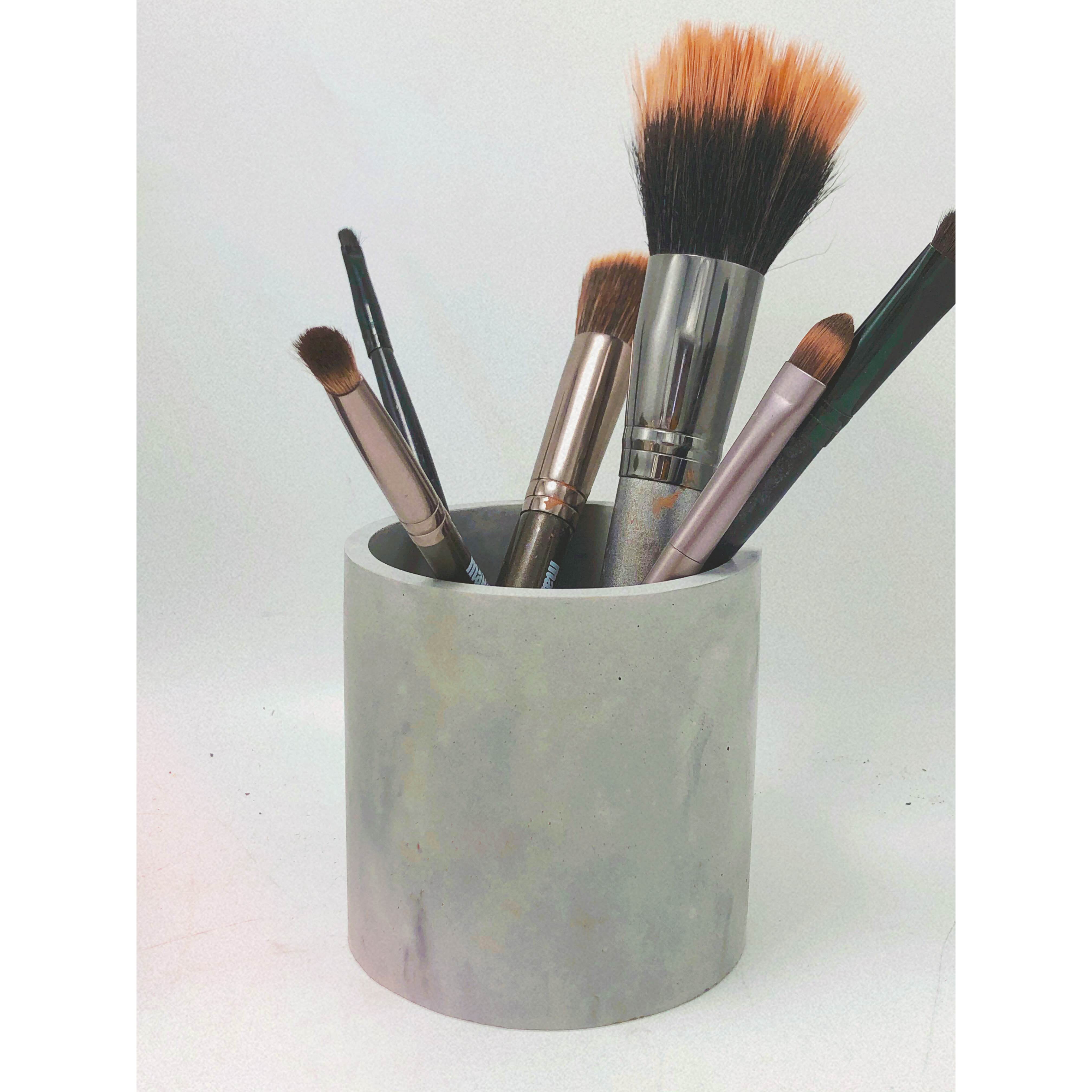 Make Up Brushes / Pen Holder